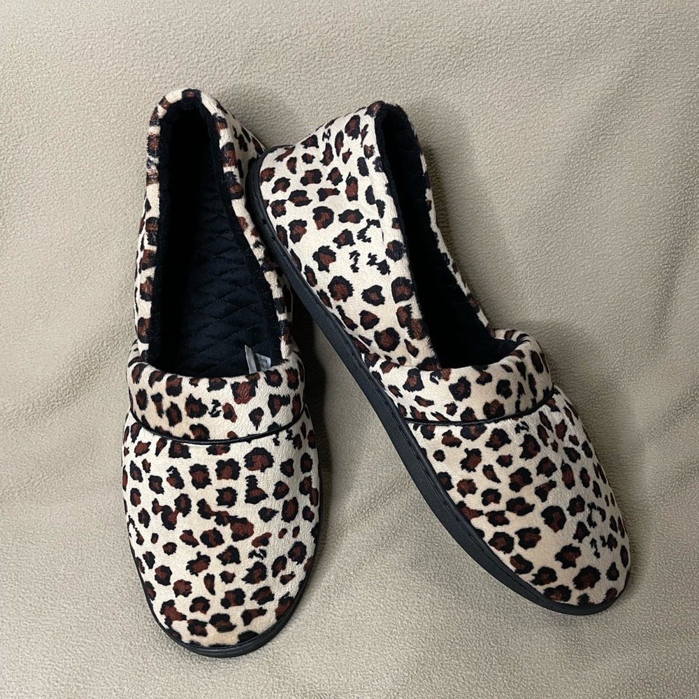 ⚡️SOLD⚡️- Charter Club Women’s Leopard Print Memory Foam Slippers-XL(11-12)-EUC